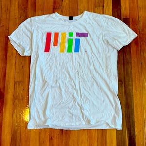 MIT LGBTQ short sleeve tee large white
